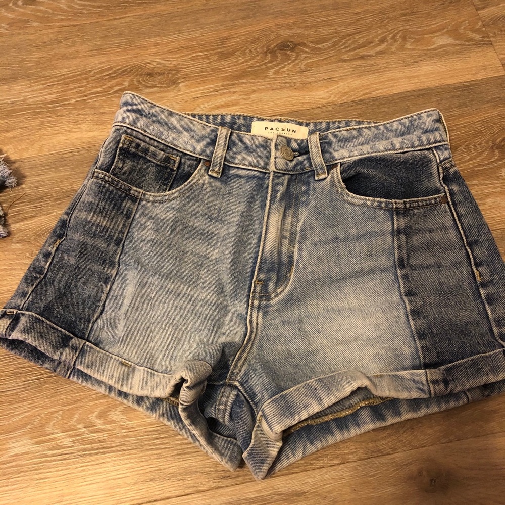 PacSun Mom Shorts!
